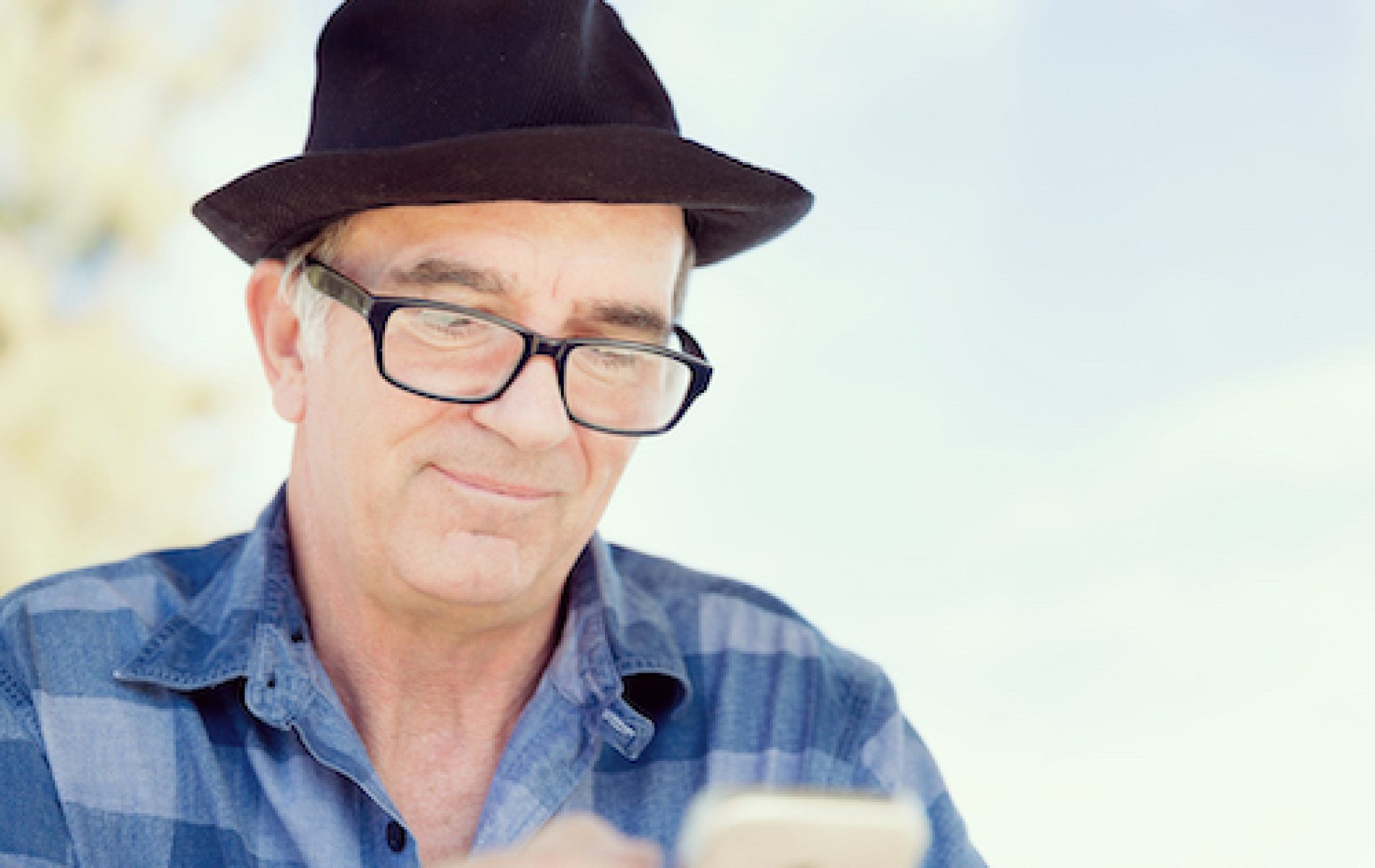 old man with phone